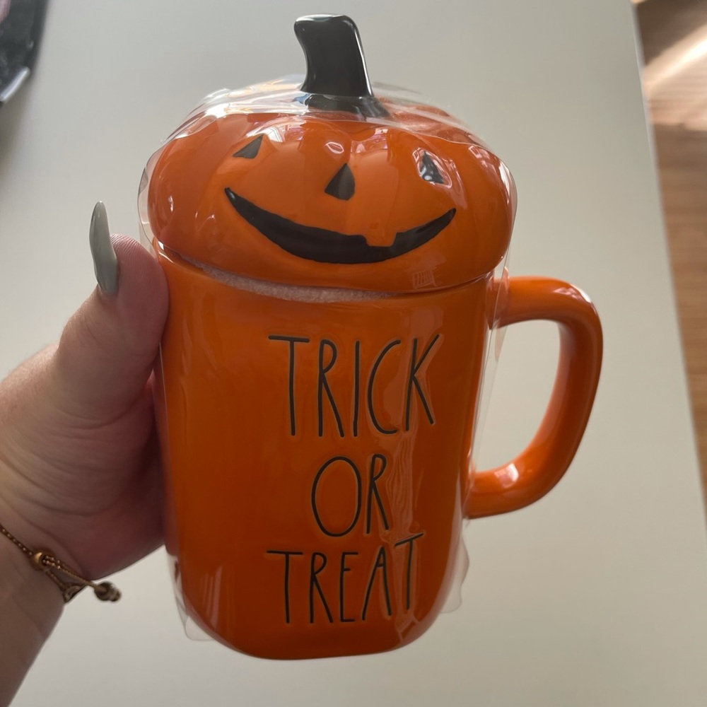 Rae Dunn Pumpkin Topper Halloween Mug